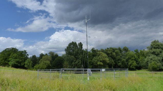 Für eine stadtklimatische Analyse wurden zwei temporäre Messstationen aufgebaut. Foto: KlimPraxIng.