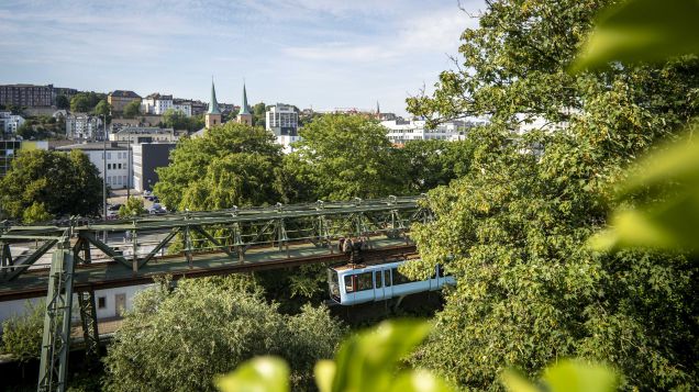 Wuppertal - blaue Schwebebahn 