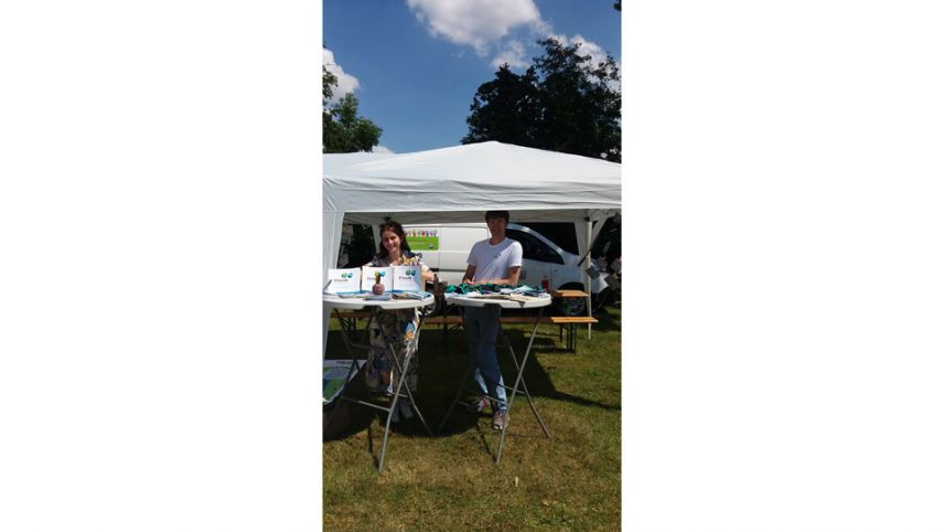 Infostand zum Projekt "Klimafit Oststeinbek - Aktiv bei Starkregen" (Gemeinde Oststeinbek) Infostand zum Projekt "Klimafit Oststeinbek - Aktiv bei Starkregen" (Gemeinde Oststeinbek
