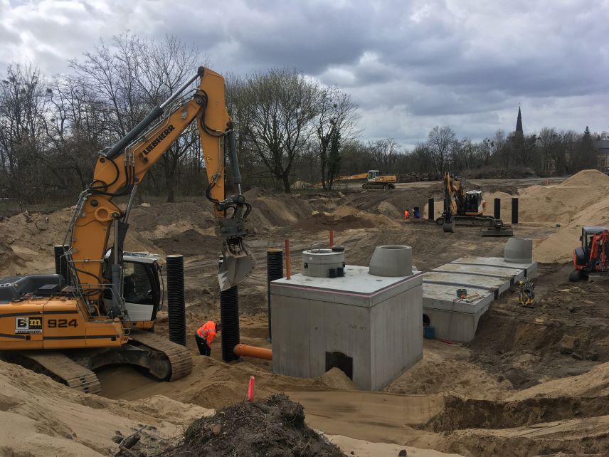Regentrennbauwerk und Regenklärbecken im Bau, Quelle: Landeshauptstadt Dresden, Amt für Stadtgrün und Abfallwirtschaft