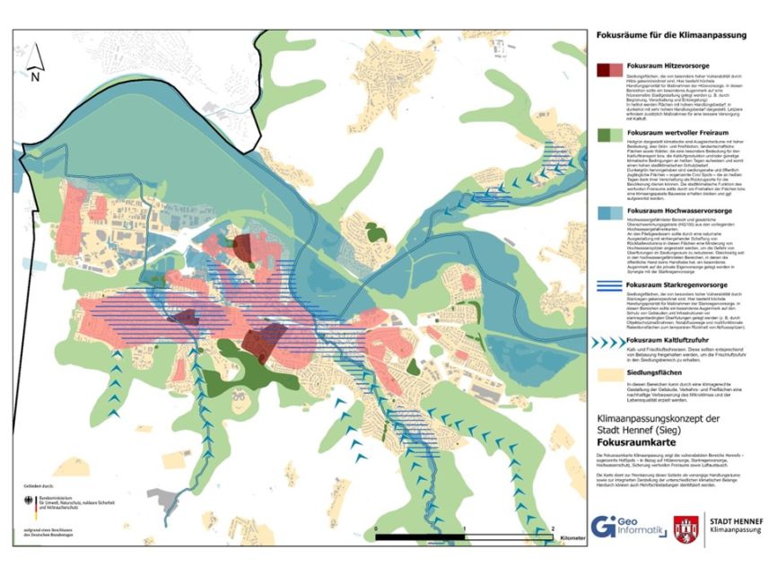 Karte der verschiedenen Fokusräume für Hitze-, Hochwasser- und Starkregenvorsorge. Außerdem eingezeichnet sind neben den Siedlungsflächen noch die Fokusräume für Kaltluftzufuhr und wertvolle Freiräume.